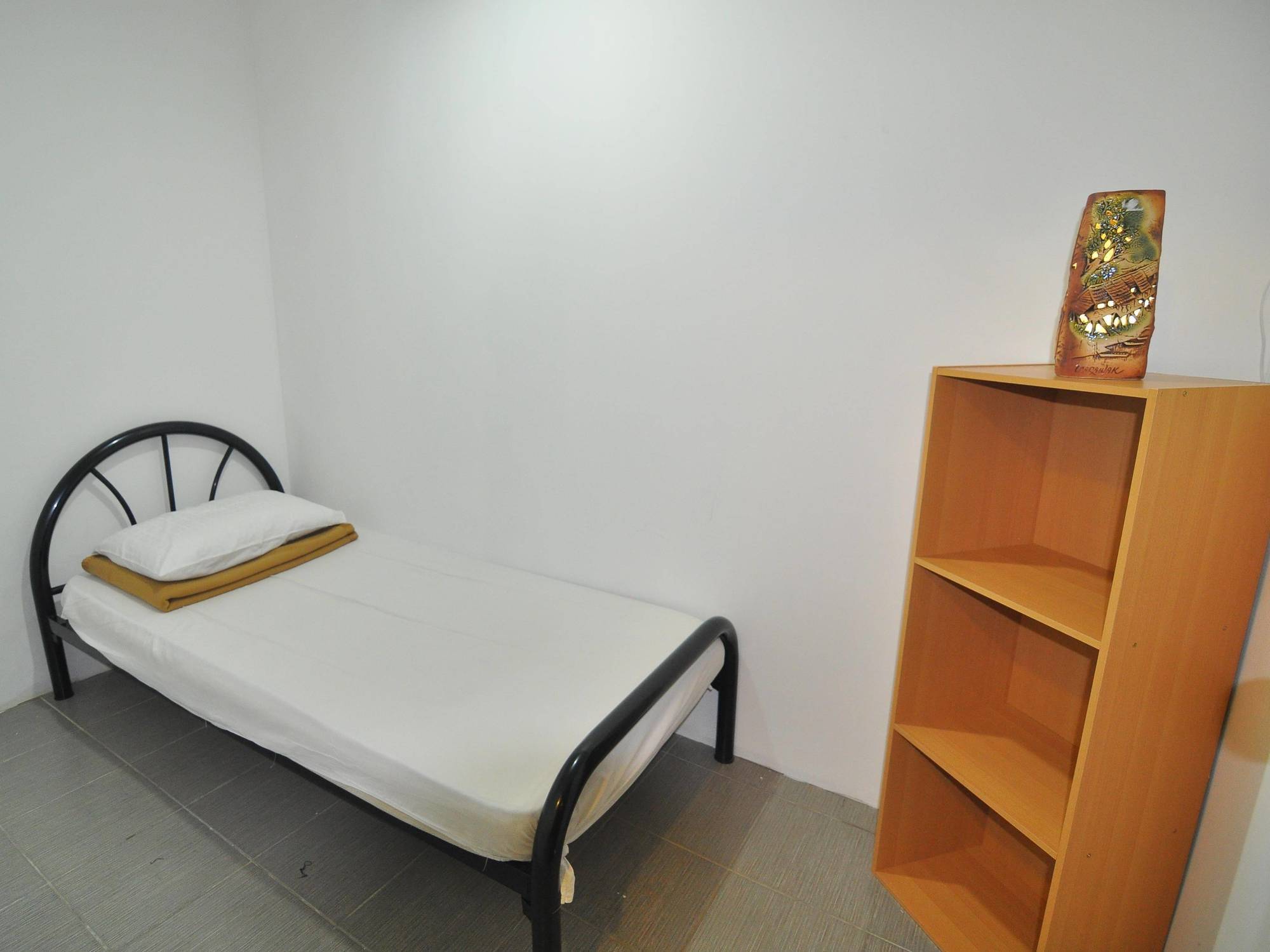 Spot On 89886 Backpacker'S Stay Services Kuching Extérieur photo
